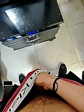 Snapshot of Dirty-Guy-Naugthy chatting on 11/07/25, 03:34 Dirty-Guy-Naugthy online show from 11/07/25, 03:34