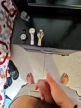 Snapshot of Dirty-Guy-Naugthy chatting on 11/08/25, 05:45 Dirty-Guy-Naugthy online show from 11/08/25, 05:45