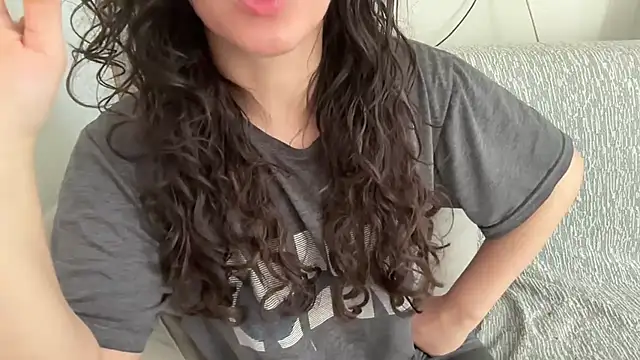 Snapshot of PLAYMATE6373 chatting on 04/18/26, 12:42 PLAYMATE6373 online show from 04/18/26, 12:42