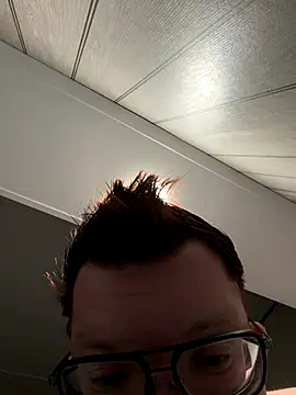 Snapshot of Mr-Red1997 chatting on 11/05/25, 01:05 Mr-Red1997 online show from 11/05/25, 01:05