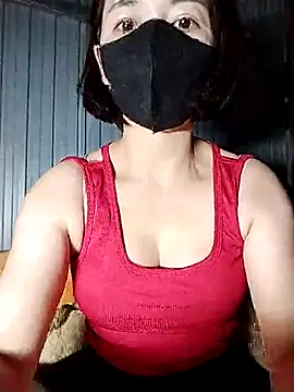 Snapshot of Niramiu chatting on 11/06/25, 12:00 Niramiu online show from 11/06/25, 12:00