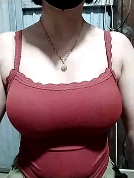 Snapshot of Niramiu chatting on 11/12/25, 07:31 Niramiu online show from 11/12/25, 07:31