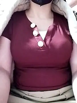 Snapshot of Niramiu chatting on 11/30/25, 04:00 Niramiu online show from 11/30/25, 04:00