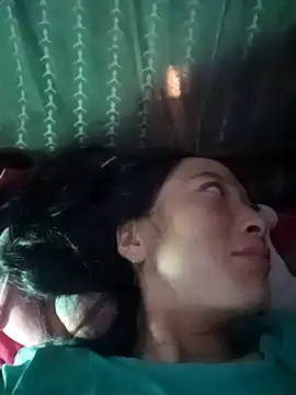 Snapshot of oanh-oanhbay chatting on 11/06/25, 09:26 oanh-oanhbay online show from 11/06/25, 09:26