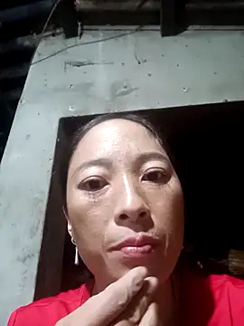 Snapshot of oanh-oanhbay chatting on 11/17/25, 10:32 oanh-oanhbay online show from 11/17/25, 10:32