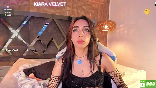 Kiara velvet   online show from 04/02/26, 04:21
