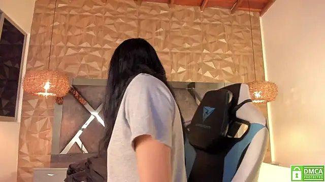 Kiara velvet   online show from 04/09/26, 04:23