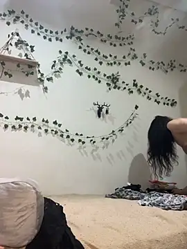 Snapshot of zowi101 chatting on 02/22/26, 10:19 zowi101 online show from 02/22/26, 10:19