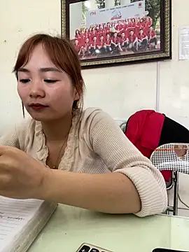 Snapshot of Bana-gibee chatting on 03/23/26, 03:32 Bana-gibee online show from 03/23/26, 03:32