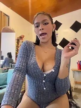 miapasitaa online show from 12/21/25, 07:43