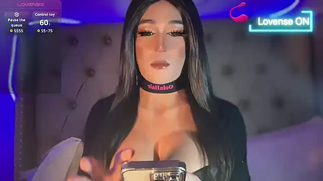 Snapshot of desirable_miya chatting on 03/31/26, 12:27 desirable miya online show from 03/31/26, 12:27