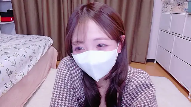 -aotan- online show from 04/07/26, 11:54