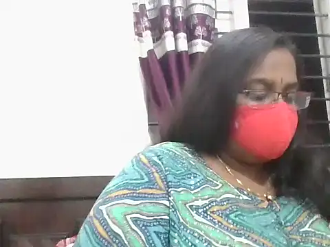 Snapshot of hootypriya chatting on 03/10/26, 04:23 hootypriya online show from 03/10/26, 04:23