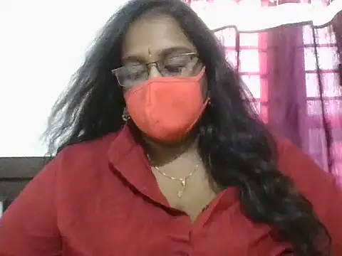 Snapshot of hootypriya chatting on 03/30/26, 10:49 hootypriya online show from 03/30/26, 10:49
