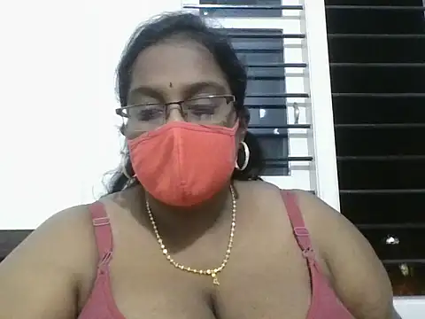 Snapshot of hootypriya chatting on 04/07/26, 06:30 hootypriya online show from 04/07/26, 06:30