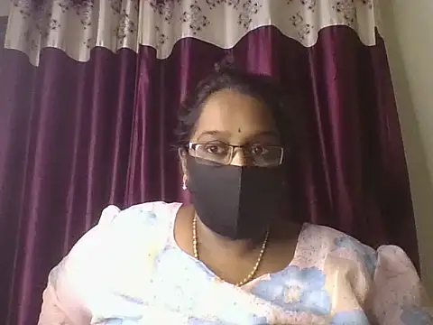 hootypriya online show from 06/10/26, 05:12