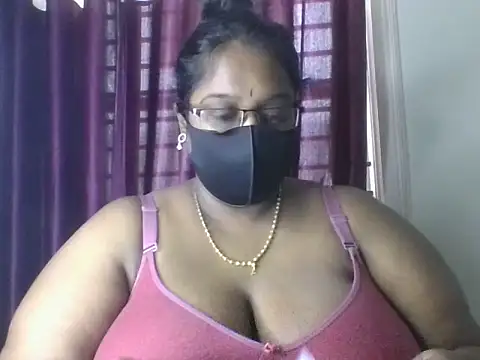 hootypriya online show from 06/14/26, 07:21