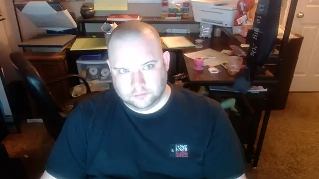 MegaChip online show from 11/06/25, 11:04