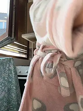 Snapshot of EdaQueen chatting on 03/06/26, 08:55 EdaQueen online show from 03/06/26, 08:55