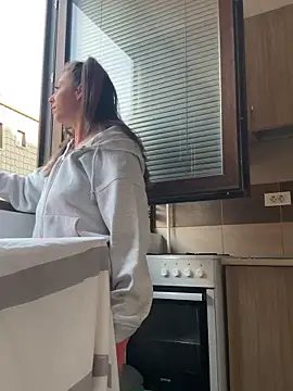 Snapshot of EdaQueen chatting on 03/11/26, 03:18 EdaQueen online show from 03/11/26, 03:18