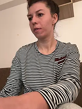 Snapshot of EdaQueen chatting on 03/15/26, 12:00 EdaQueen online show from 03/15/26, 12:00