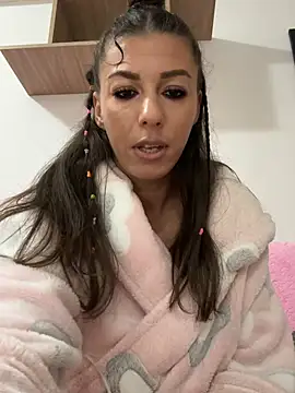 Snapshot of EdaQueen chatting on 04/05/26, 04:59 EdaQueen online show from 04/05/26, 04:59