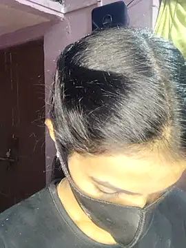 Snapshot of Thaper_Meera2 chatting on 03/22/26, 02:31 Thaper Meera2 online show from 03/22/26, 02:31