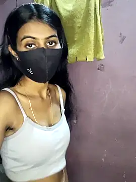 Snapshot of Thaper_Meera2 chatting on 04/01/26, 05:21 Thaper Meera2 online show from 04/01/26, 05:21