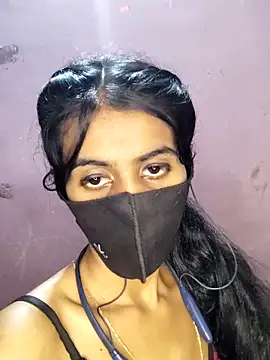 Snapshot of Thaper_Meera2 chatting on 04/26/26, 03:53 Thaper Meera2 online show from 04/26/26, 03:53