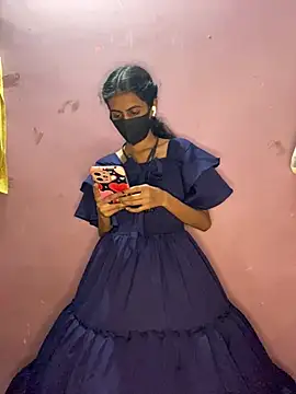 Snapshot of Thaper_Meera2 chatting on 06/11/26, 05:55 Thaper Meera2 online show from 06/11/26, 05:55