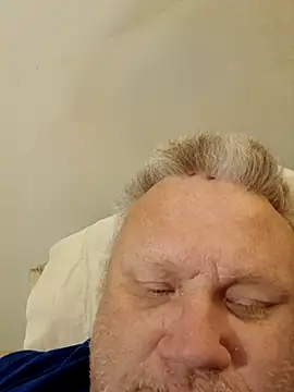 Snapshot of Jbirdb800 chatting on 11/14/25, 10:47 Jbirdb800 online show from 11/14/25, 10:47