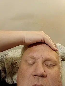 Snapshot of Jbirdb800 chatting on 11/18/25, 11:03 Jbirdb800 online show from 11/18/25, 11:03