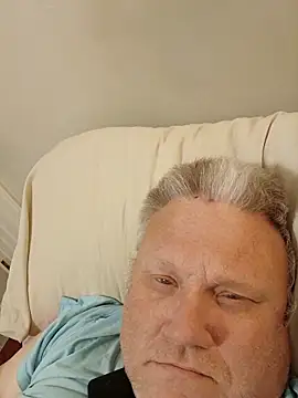 Snapshot of Jbirdb800 chatting on 11/20/25, 04:01 Jbirdb800 online show from 11/20/25, 04:01