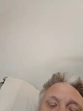 Snapshot of Jbirdb800 chatting on 12/20/25, 06:37 Jbirdb800 online show from 12/20/25, 06:37