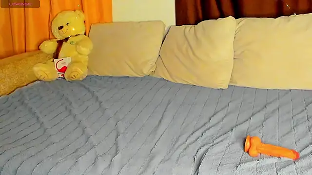 Eva purrr  online show from 11/08/25, 08:51