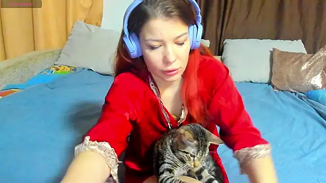 Eva purrr  online show from 02/20/26, 01:35