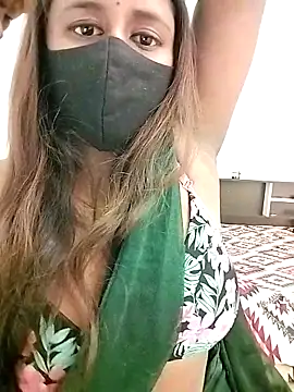 Snapshot of LoveLy-Soneya chatting on 11/24/25, 03:45 LoveLy-Soneya online show from 11/24/25, 03:45