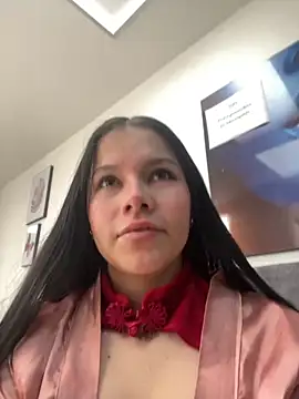 Snapshot of violettabond chatting on 11/04/25, 02:49 violettabond online show from 11/04/25, 02:49