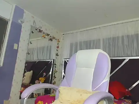 Snapshot of Santy_bigcock_01 chatting on 12/18/25, 11:49 Santy bigcock 01 online show from 12/18/25, 11:49