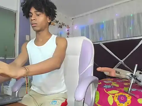 Snapshot of Santy_bigcock_01 chatting on 01/08/26, 02:36 Santy bigcock 01 online show from 01/08/26, 02:36