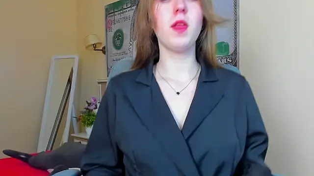 Nesie-Stoun online show from 12/22/25, 09:39