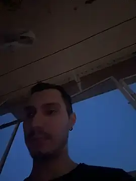 Snapshot of mihneaxxx chatting on 03/07/26, 04:48 mihneaxxx online show from 03/07/26, 04:48