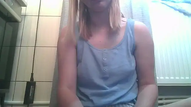 Snapshot of dirty_sasha00 chatting on 06/11/26, 02:53 dirty sasha00 online show from 06/11/26, 02:53