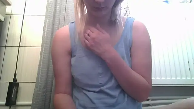 Snapshot of dirty_sasha00 chatting on 06/22/26, 03:25 dirty sasha00 online show from 06/22/26, 03:25