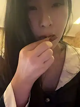 Snapshot of anankaka71 chatting on 11/09/25, 03:27 anankaka71 online show from 11/09/25, 03:27