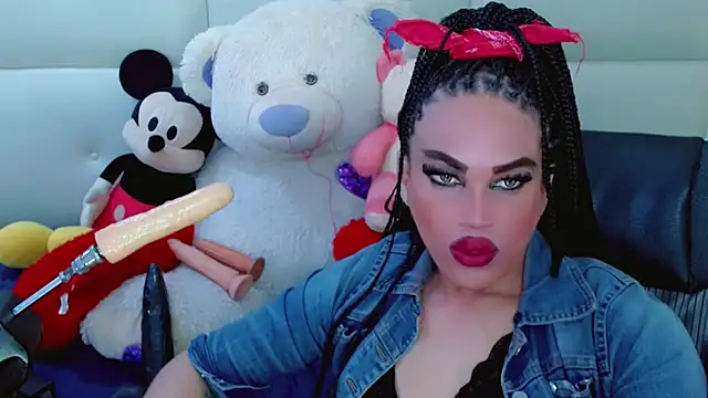 Snapshot of NharaBigCock chatting on 11/26/25, 06:20 NharaBigCock online show from 11/26/25, 06:20