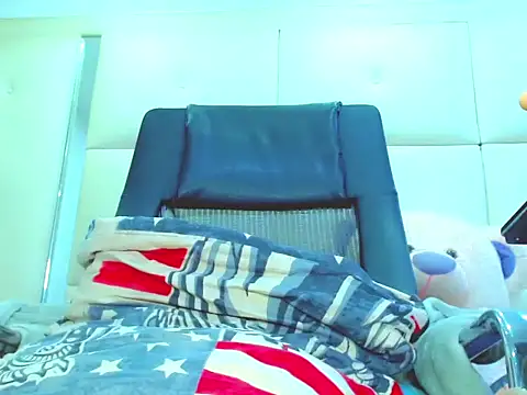 Snapshot of NharaBigCock chatting on 01/07/26, 08:33 NharaBigCock online show from 01/07/26, 08:33