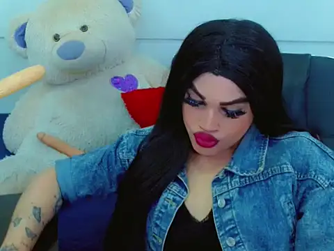 Snapshot of NharaBigCock chatting on 03/18/26, 07:28 NharaBigCock online show from 03/18/26, 07:28