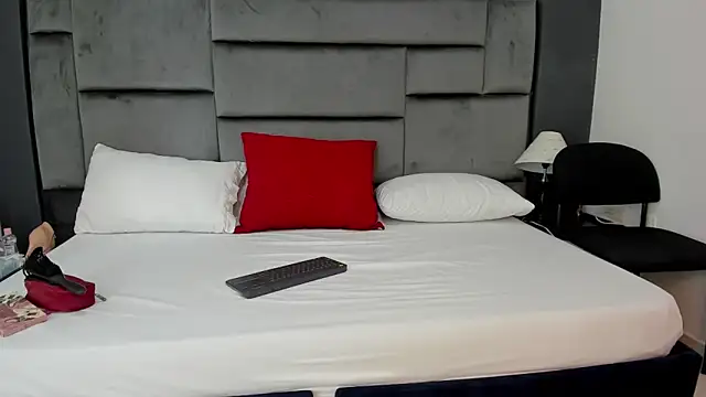 CatleyaSmith online show from 01/12/26, 12:21