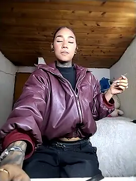 lyam ebony  online show from 01/08/26, 05:54